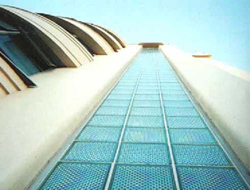 obe120706_img01